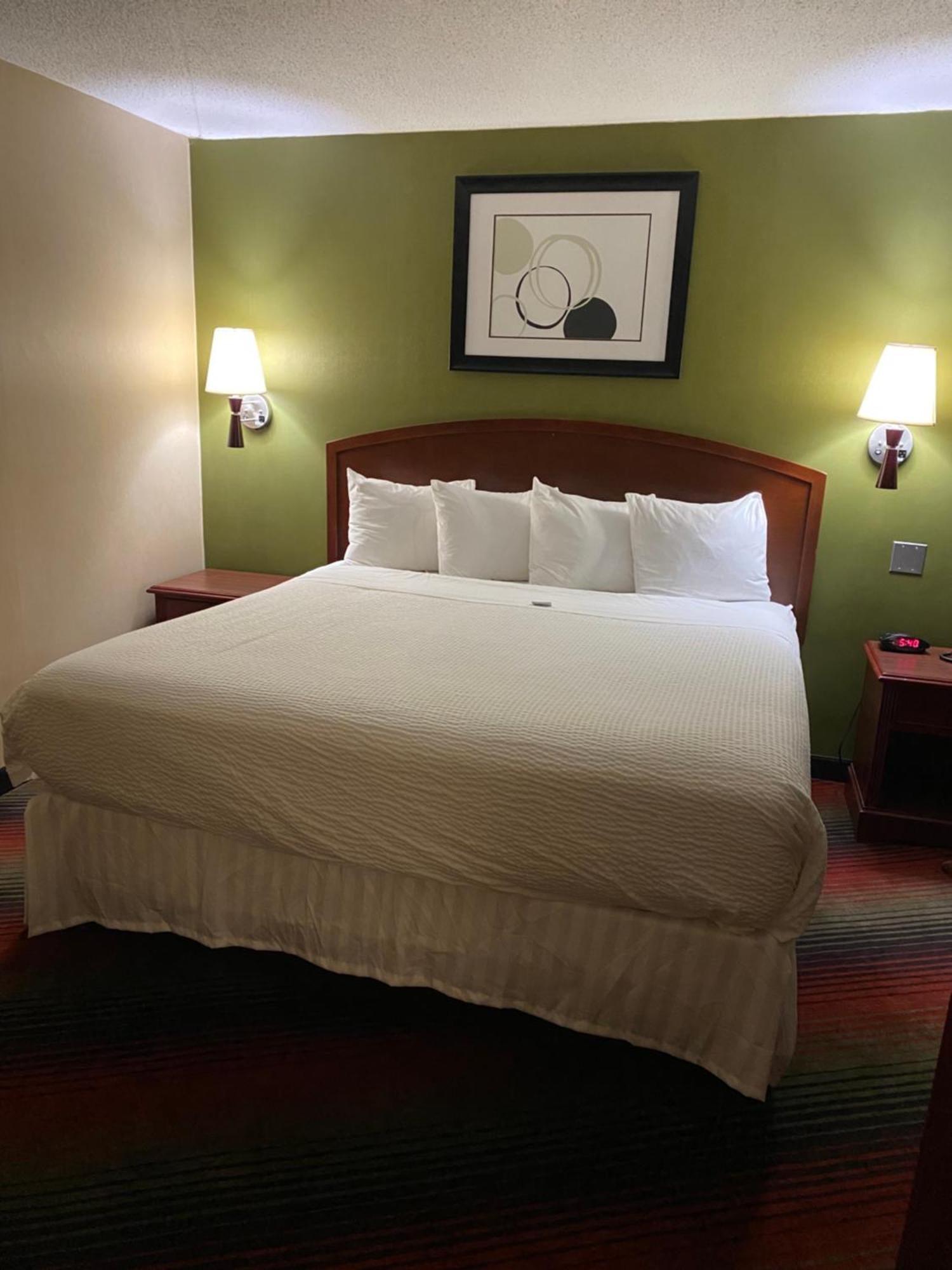 Ramada By Wyndham Rochelle Park Near Paramus Buitenkant foto