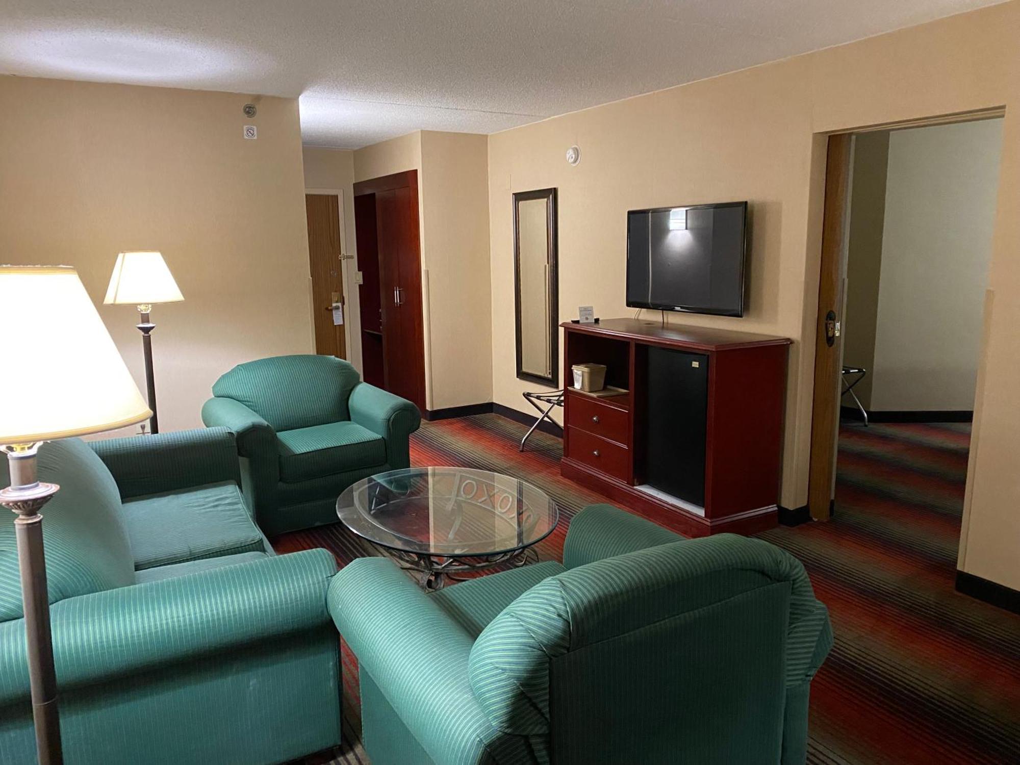 Ramada By Wyndham Rochelle Park Near Paramus Buitenkant foto