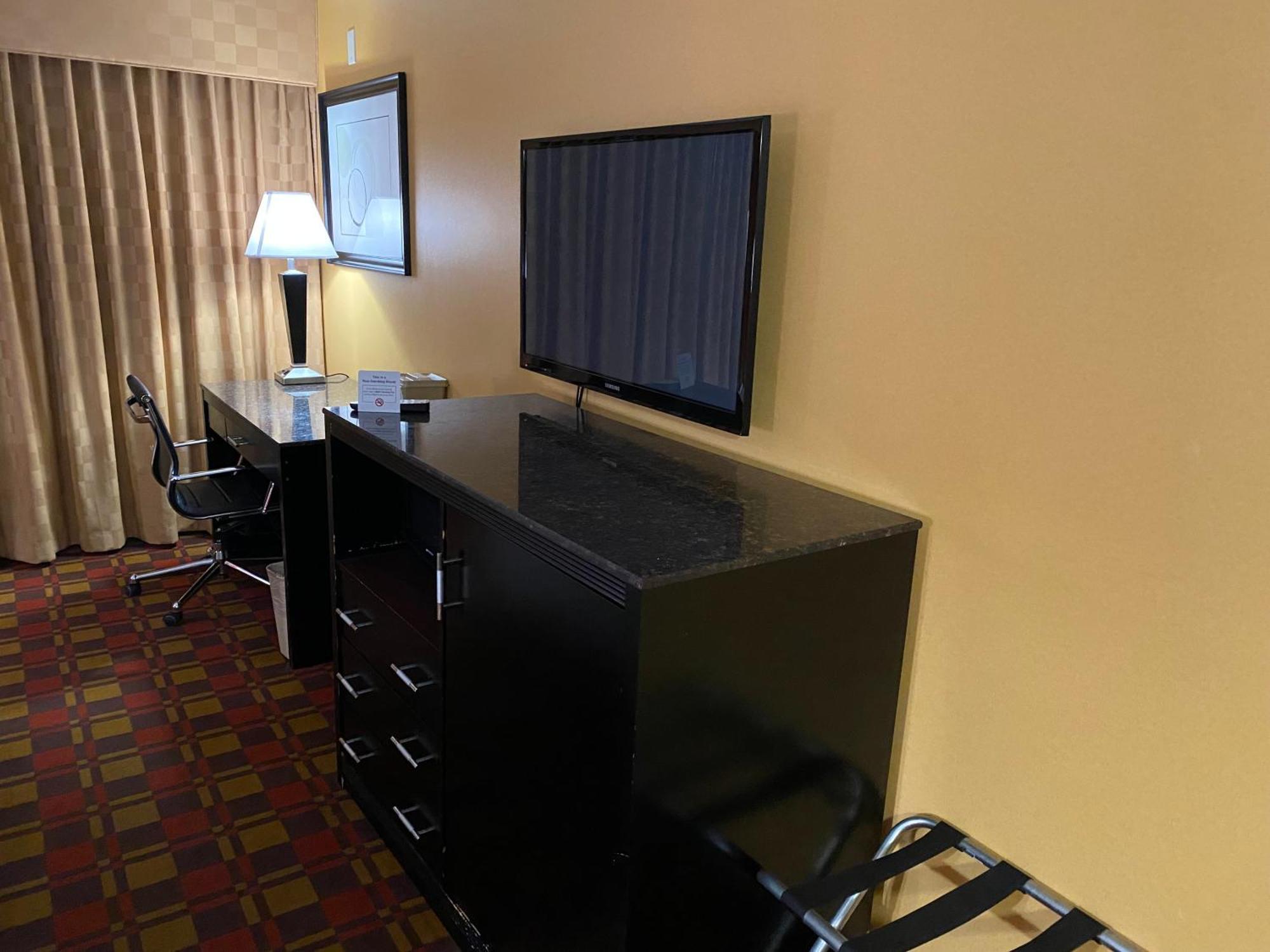 Ramada By Wyndham Rochelle Park Near Paramus Buitenkant foto